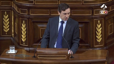 Hernando pide a Sánchez que suspenda su reunión con Torra Hernando pide a Sánchez que suspenda su reunión con Torra