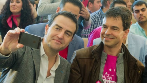 Gorka Maneiro, junto a Andrés Herzog, en una imagen de archivo. EFE Gorka Maneiro, junto a Andrés Herzog, en una imagen de archivo. EFE