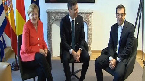 Merkel se reúne con Sánchez y Tsipras Merkel se reúne con Sánchez y Tsipras