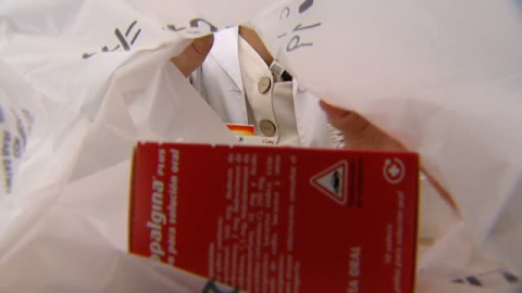 Todos los comercios deben cobrar ya las bolsas de plástico Todos los comercios deben cobrar ya las bolsas de plástico