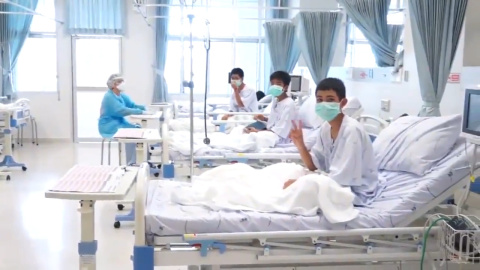 Primeras imágenes de los niños de Tailandia tras el rescate Primeras imágenes de los niños de Tailandia tras el rescate