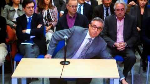 Diego Torres, exsocio de Iñaki Urdangarin, en una imagen de la pantalla que se encuentra en la sala de prensa de la Escuela Balear de la Administración Pública. EFE/Cati Cladera Diego Torres, exsocio de Iñaki Urdangarin, en una imagen de la pantalla que se encuentra en la sala de prensa de la Escuela Balear de la Administración Pública. EFE/Cati Cladera