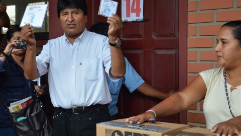 Evo Morales, votando en el referéndum./ EP Evo Morales, votando en el referéndum./ EP