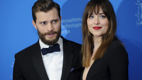 Jamie Dornan y Dakota Johnson, en la Berlinale de 2015. REUTERS/Stefanie Loos Jamie Dornan y Dakota Johnson, en la Berlinale de 2015. REUTERS/Stefanie Loos