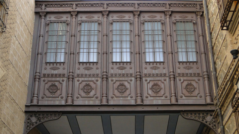Detalle del edificio del Colegio de Doncellas Nobles, en Toledo.