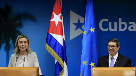 La Alta Representante de la Unión Europea en Política Exterior, Federica Mogherini, y el ministro cubano de Relaciones Exteriores, Bruno Rodríguez, en La Habana. / REUTERS La Alta Representante de la Unión Europea en Política Exterior, Federica Mogherini, y el ministro cubano de Relaciones Exteriores, Bruno Rodríguez, en La Habana. / REUTERS