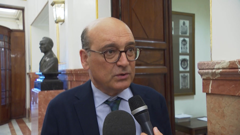 Legarda (PNV) cree que Sánchez debe hacer pública su tesis, si no lo es ya Legarda (PNV) cree que Sánchez debe hacer pública su tesis, si no lo es ya