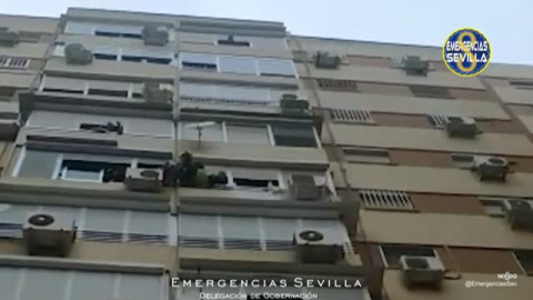 Angustioso rescate de una mujer con alzheimer en Sevilla Angustioso rescate de una mujer con alzheimer en Sevilla