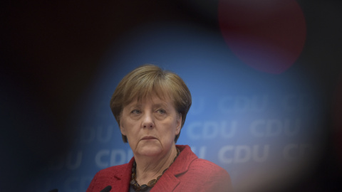 La canciller alemana y líder de la CDU, Angela Merkel, enla rueda de prens tras los resutados de las elecciones en tres lander, que han mostrado un fuerte ascenso de las formaciones xenófobas. REUTERS/Stefanie Loos La canciller alemana y líder de la CDU, Angela Merkel, enla rueda de prens tras los resutados de las elecciones en tres lander, que han mostrado un fuerte ascenso de las formaciones xenófobas. REUTERS/Stefanie Loos