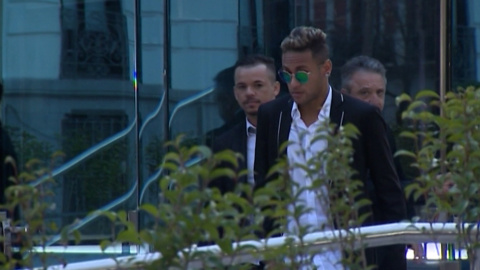 Neymar debe a Hacienda 34 millones de euros Neymar debe a Hacienda 34 millones de euros