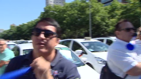 La huelga de taxis en Madrid colapsa la capital La huelga de taxis en Madrid colapsa la capital