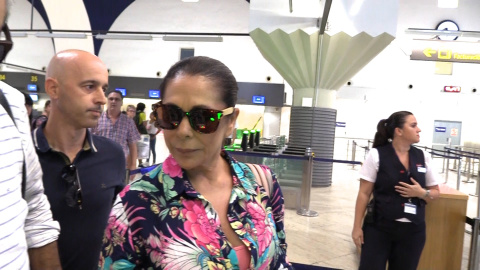 Isabel Pantoja, camino de su primer bolo en años Isabel Pantoja, camino de su primer bolo en años