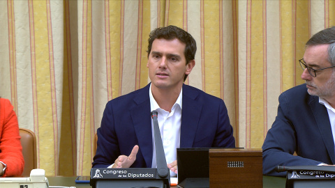 Rivera pide a los votantes del PSOE que se sumen a Cs Rivera pide a los votantes del PSOE que se sumen a Cs