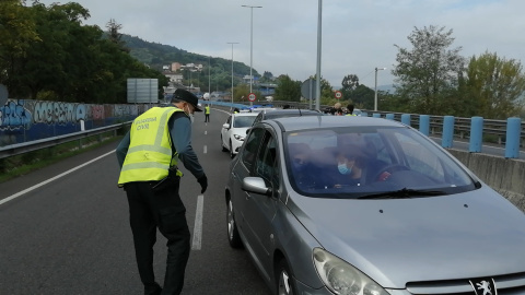 Control en el acceso de la A52 a la ciudad de Ourense Control en el acceso de la A52 a la ciudad de Ourense