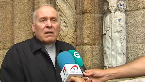 La Catedral de Santiago amanece con una pintada en una de sus fachadas La Catedral de Santiago amanece con una pintada en una de sus fachadas