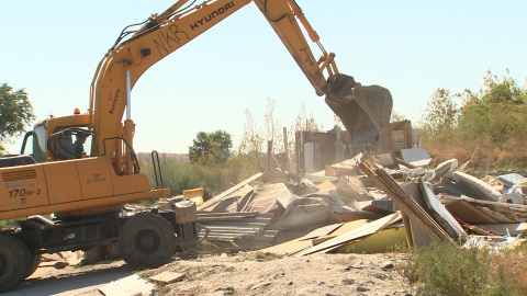 Desmantelan el poblado chabolista de 'El Gallinero' Desmantelan el poblado chabolista de 'El Gallinero'