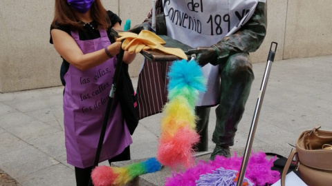 Constanza Cisneros, empleada de hogar: "Que no se nos reconozca la prestación por desempleo es una discriminación y una vergüenza" Constanza Cisneros, empleada de hogar: "Que no se nos reconozca la prestación por desempleo es una discriminación y una vergüenza"