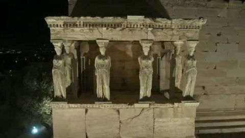 La Acrópolis ateniense estrena iluminación La Acrópolis ateniense estrena iluminación