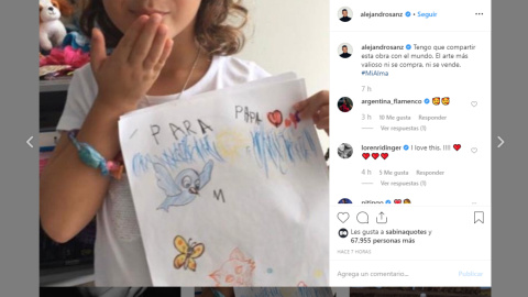 Alejandro Sanz recibe la obra de arte "más valiosa" Alejandro Sanz recibe la obra de arte "más valiosa"
