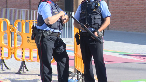 Juez concluye que la mosso que abatió al atacante de Cornellà actuó en legítima defensa Juez concluye que la mosso que abatió al atacante de Cornellà actuó en legítima defensa