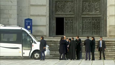 Los restos de Franco salen del Valle de los Caídos Los restos de Franco salen del Valle de los Caídos