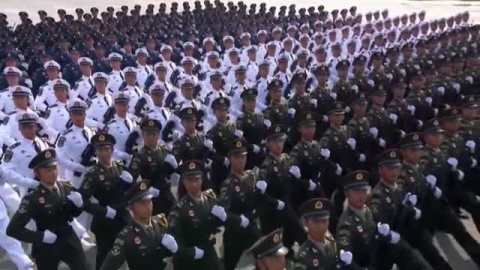 China exhibe su poder militar en un impresionante desfile ante el presidente Xi Jinping China exhibe su poder militar en un impresionante desfile ante el presidente Xi Jinping