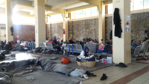 Puerto de El Pireo, en Atenas, donde se concentra el mayor número de refugiados de Siria, Afganistán, Irán, Iraq y Eritrea, entre otras nacionalidades. /P.C. Puerto de El Pireo, en Atenas, donde se concentra el mayor número de refugiados de Siria, Afganistán, Irán, Iraq y Eritrea, entre otras nacionalidades. /P.C.
