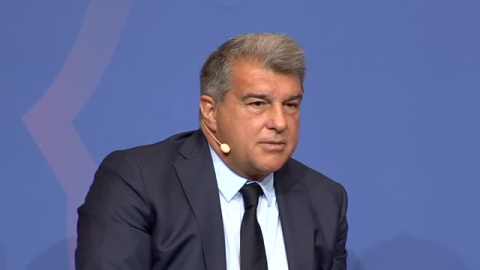 Guardiola y Laporta bromean a cuenta de Bernardo Silva Guardiola y Laporta bromean a cuenta de Bernardo Silva