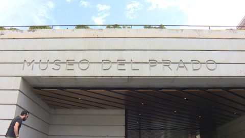 Visitantes acuden gratis al Museo del Prado por la Fiesta Nacional
Visitantes acuden gratis al Museo del Prado por la Fiesta Nacional