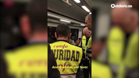 Vigilantes de Renfe agreden a un viajero negro porque se negó a enseñar el billete Vigilantes de Renfe agreden a un viajero negro porque se negó a enseñar el billete