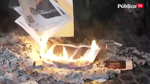 No criticarás al rey: el rechazo del PSOE impide eliminar el delito de injurias a la Corona del Código Penal No criticarás al rey: el rechazo del PSOE impide eliminar el delito de injurias a la Corona del Código Penal