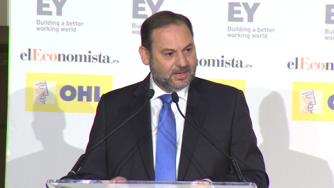 El AVE 'low cost' empezará a vender billetes a finales de enero El AVE 'low cost' empezará a vender billetes a finales de enero