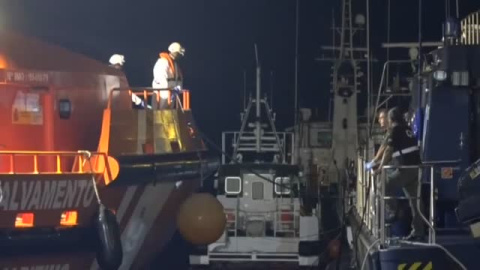 Rescatada una patera con 56 migrantes en el Mar de Alborán Rescatada una patera con 56 migrantes en el Mar de Alborán