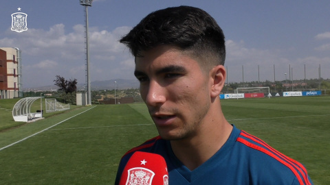 Centrocampista Carlos Soler valora los primeros días de concentración Centrocampista Carlos Soler valora los primeros días de concentración