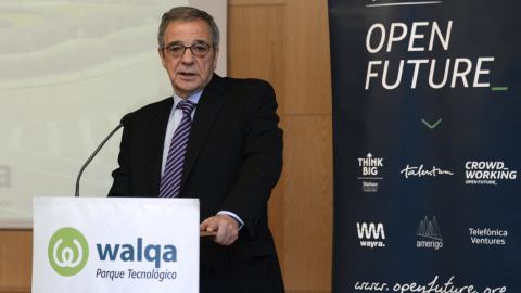 El presidente de la Fundación Telefónica, César Alierta, durante su intervención en la presentación del proyecto Open Future, una iniciativa promovida por Telefónica y el Gobierno de Aragón, dirigida al impulso de la innovación en beneficio El presidente de la Fundación Telefónica, César Alierta, durante su intervención en la presentación del proyecto Open Future, una iniciativa promovida por Telefónica y el Gobierno de Aragón, dirigida al impulso de la innovación en beneficio