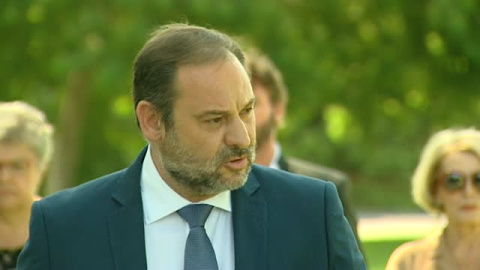 Ábalos en el aniversario de Spanair: "Este país tiene que aprender a tratar a sus víctimas" Ábalos en el aniversario de Spanair: "Este país tiene que aprender a tratar a sus víctimas"