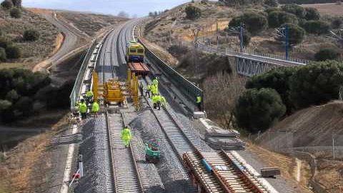 Tramo entre Olmedo y Zamora en la línea de AVE Madrid - Galicia / YOUTUBE Tramo entre Olmedo y Zamora en la línea de AVE Madrid - Galicia / YOUTUBE