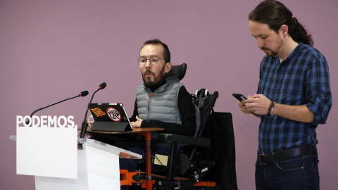 El líder de Podemos, Pablo Iglesias, y el secretario de Organización, Pablo Echenique, durante la rueda de prensa que han ofrecido tras el Consejo de Coordinación del partido. EFE/Chema Moya El líder de Podemos, Pablo Iglesias, y el secretario de Organización, Pablo Echenique, durante la rueda de prensa que han ofrecido tras el Consejo de Coordinación del partido. EFE/Chema Moya