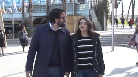 Arrimadas pasea por la Barceloneta en la jornada de reflexión Arrimadas pasea por la Barceloneta en la jornada de reflexión