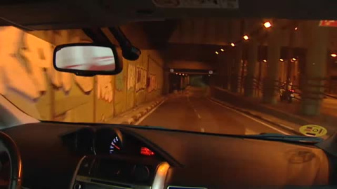 Bajamos al asentamiento ilegal de los túneles de Azca Bajamos al asentamiento ilegal de los túneles de Azca