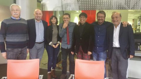 Juan Carlos Monedero con los participantes en el debate sobre la calidad de la democracia en el programa 'En Clave Tuerka' Juan Carlos Monedero con los participantes en el debate sobre la calidad de la democracia en el programa 'En Clave Tuerka'
