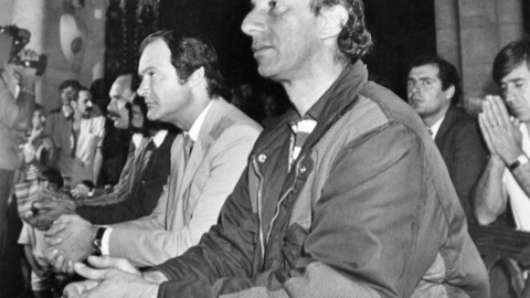 Bilardo, seleccionador de Argentina en el Mundial de 1986, rezando meses antes del torneo. /CORDON PRESS