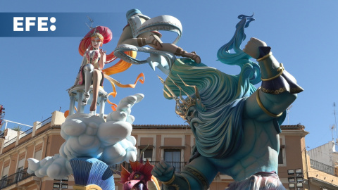 València comienza la semana fallera con turistas y muchos ninots ya en las calles València comienza la semana fallera con turistas y muchos ninots ya en las calles