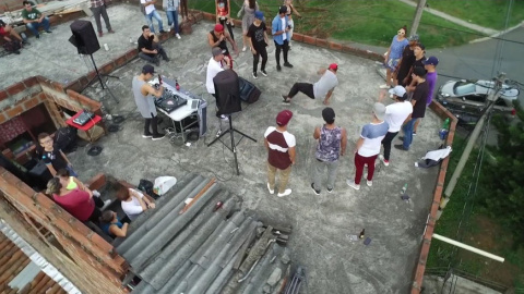 Terapia a base de break dance Terapia a base de break dance