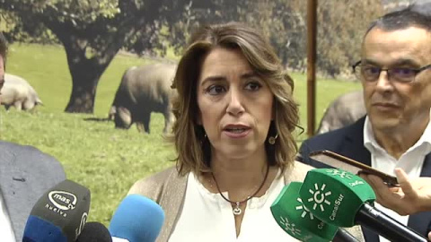 Susana Díaz: "Es imposible que Casado se mueva porque le tiene pánico a Abascal" Susana Díaz: "Es imposible que Casado se mueva porque le tiene pánico a Abascal"