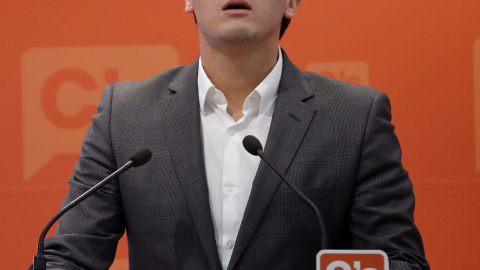 El presidente de Ciudadanos, Albert Rivera, durante la rueda de prensa que ofreció tras la reunión de la ejecutiva nacional de Ciudadanos.EFE/Ballesteros El presidente de Ciudadanos, Albert Rivera, durante la rueda de prensa que ofreció tras la reunión de la ejecutiva nacional de Ciudadanos.EFE/Ballesteros