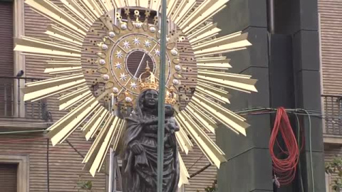 La Virgen del Pilar ya está en su plaza La Virgen del Pilar ya está en su plaza