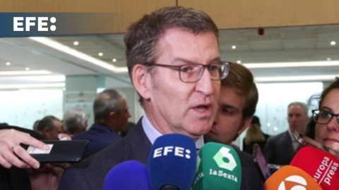 Feijóo acusa al PSOE de "humillar" a Page por "criticar un poco a Sánchez" Feijóo acusa al PSOE de "humillar" a Page por "criticar un poco a Sánchez"