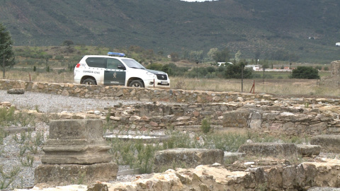 Expolios en el yacimiento romano de Regina (Badajoz) Expolios en el yacimiento romano de Regina (Badajoz)