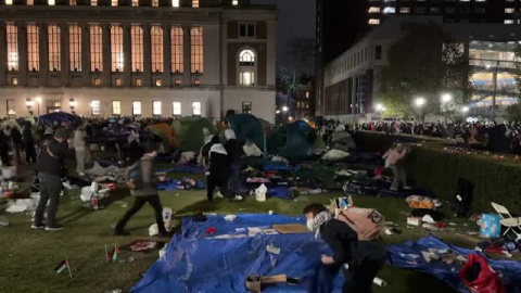 Cientos de estudiantes siguen acampados en Nueva York Cientos de estudiantes siguen acampados en Nueva York